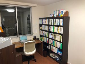 私の仕事部屋を紹介します 毎日 本に囲まれた生活を送っています 加藤喬の司法試験 予備試験対策ブログ